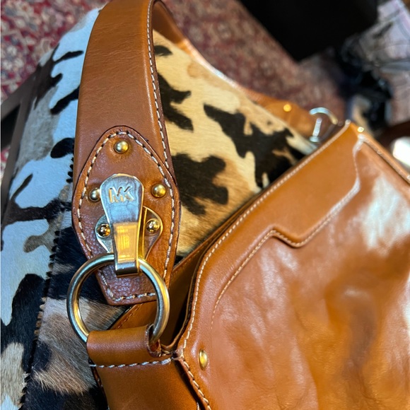 Michael Kors Large Tote Bag - Picture 8 of 10